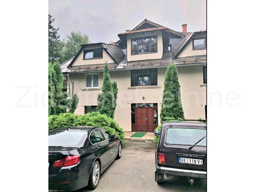 Квартира, 344 м², 54 000$ — FAKTOR